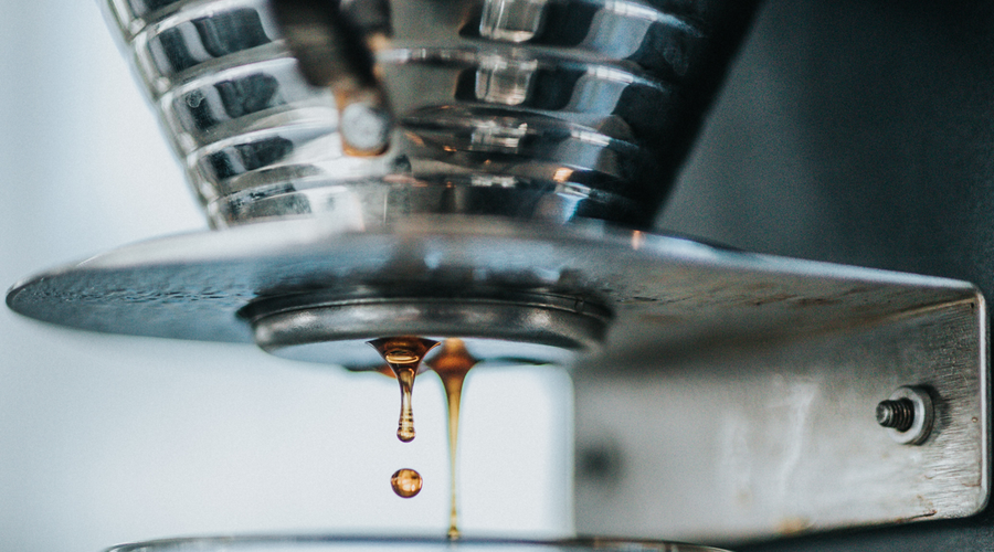 Dripper Kalita Wave 185: La experiencia de un café uniforme y equilibrado